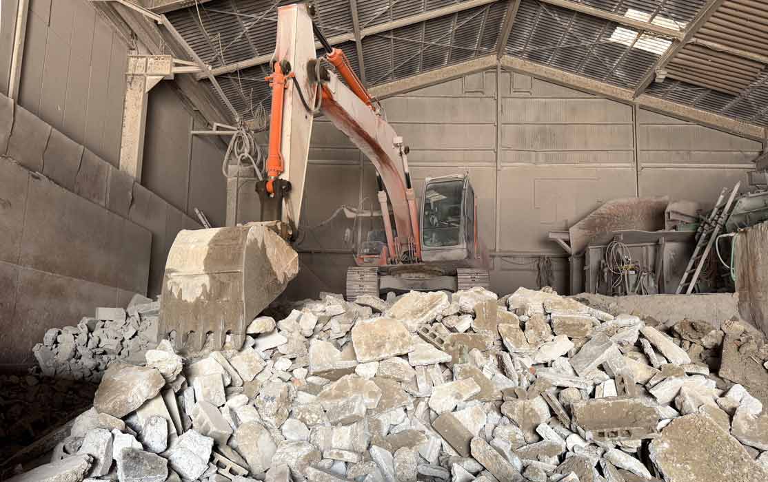 コンクリート・アスファルト・瓦・タイル等のがれき類